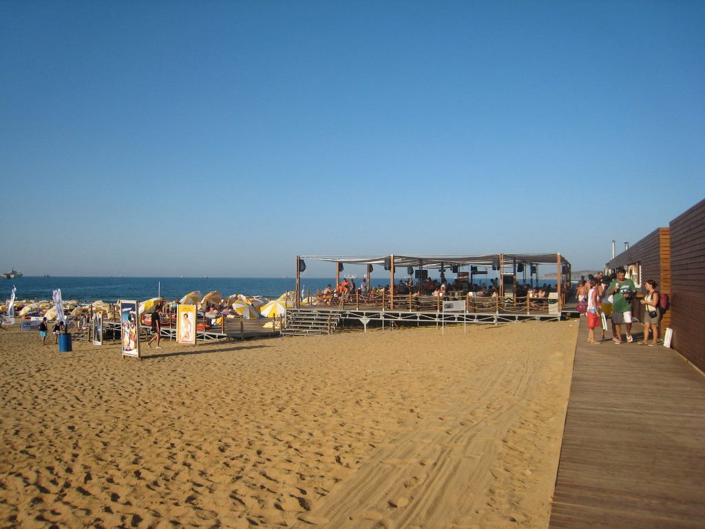 Burc Beach Club - пляж на черноморском побережье Стамбула