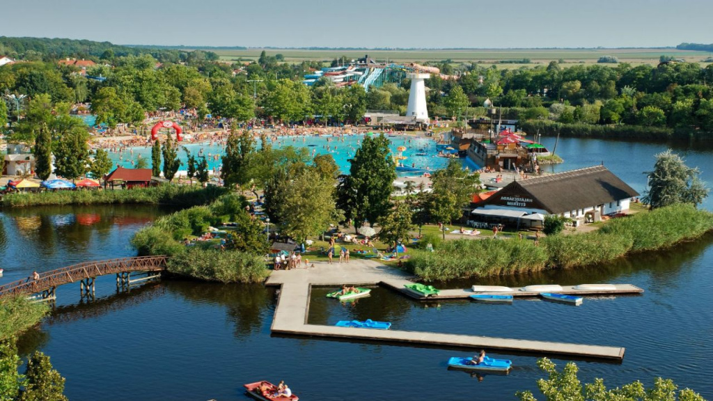 Aqua Palace в Хайдусобосло Aqua Palace в Хайдусобосло